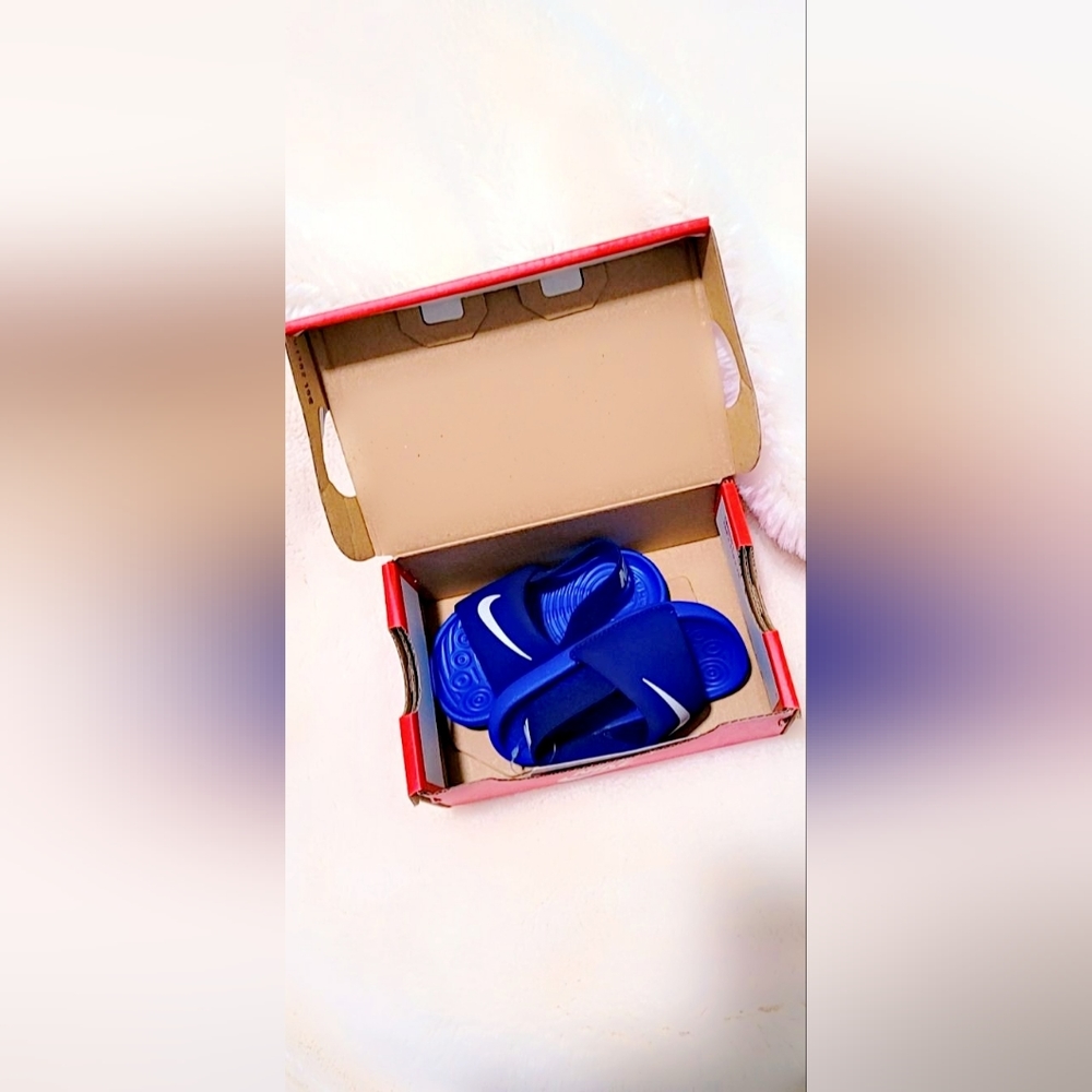 Nike Kids Blue Sandals 6c fits like 5c